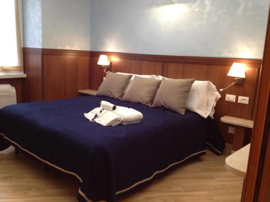 Bed and Breakfast Residenza Matteucci Рим Екстер'єр фото