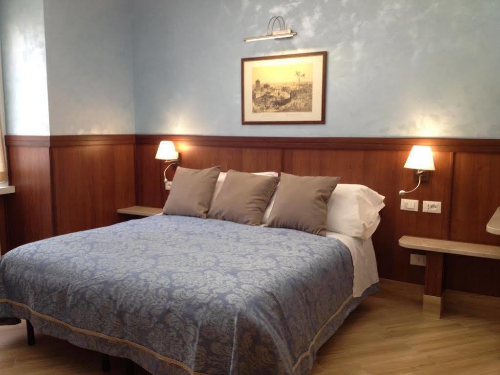 Bed and Breakfast Residenza Matteucci Рим Екстер'єр фото
